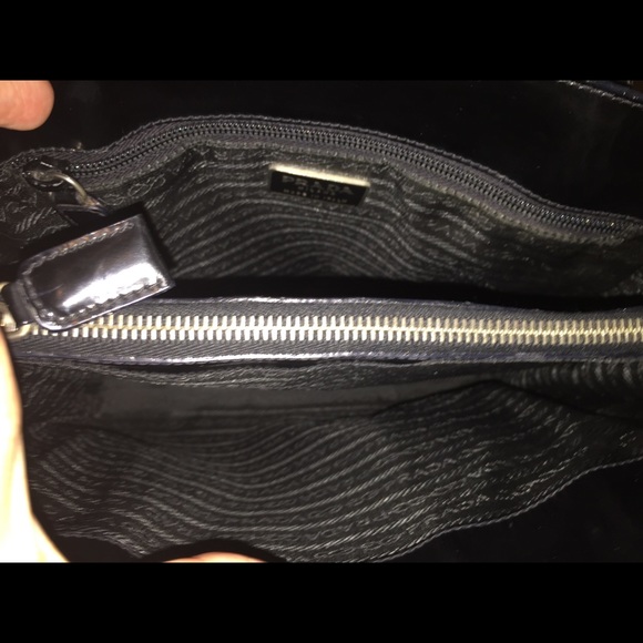 🧛🏼♀️SOLD🧛🏼♀️Prada Shoulder Bag - Picture 9 of 14